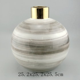 készlet 2 festett váza gömb alakú