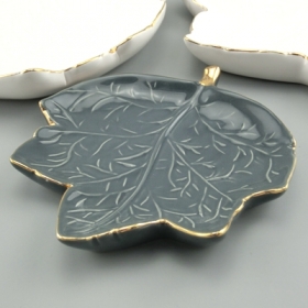 Pottery Leaf Plates